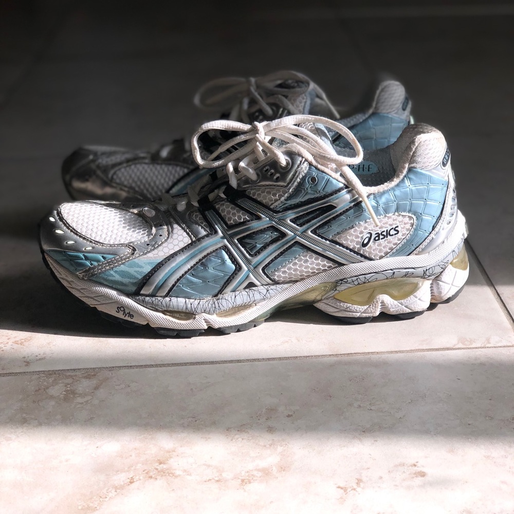 Women’s ASICS runners size 11